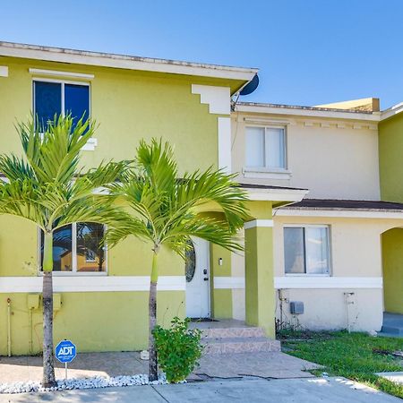 Opa-Locka Townhome, 15 Mi To Miami Beach! Exteriér fotografie