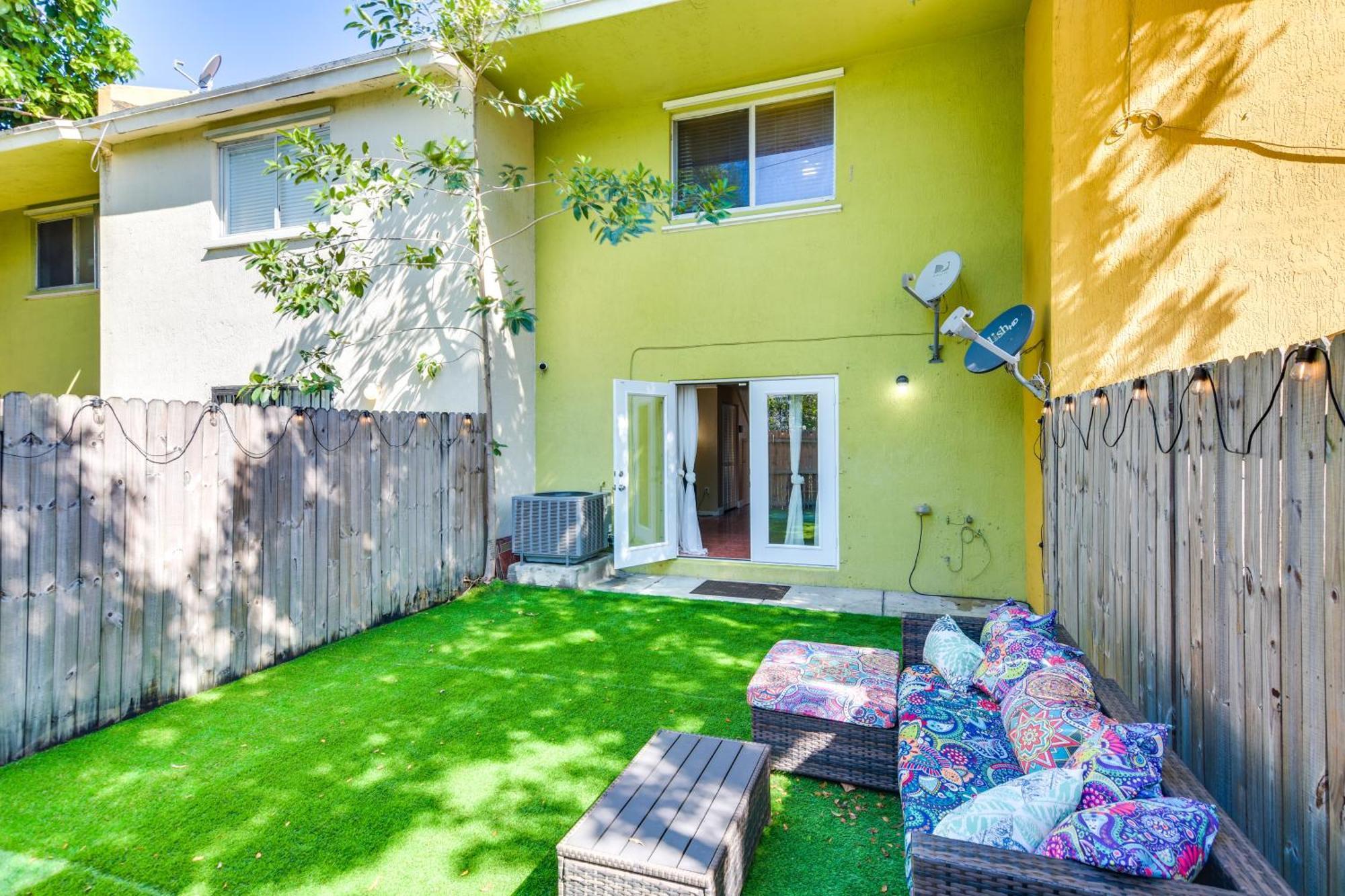 Opa-Locka Townhome, 15 Mi To Miami Beach! Exteriér fotografie