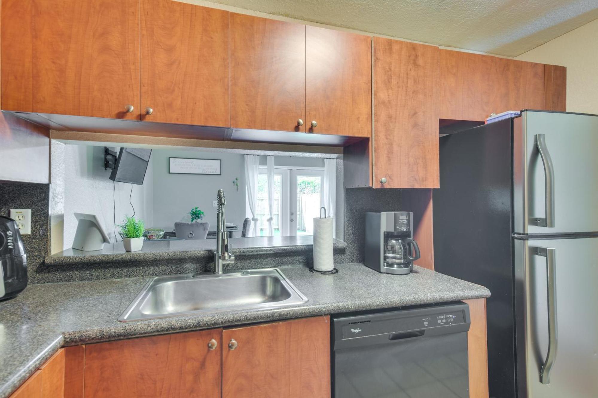 Opa-Locka Townhome, 15 Mi To Miami Beach! Exteriér fotografie